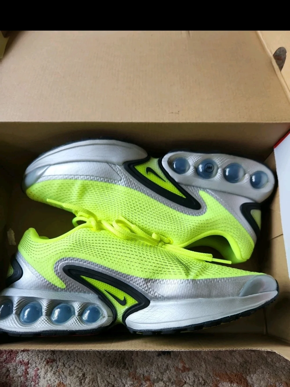 Nike lightweight neon